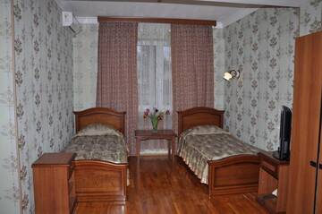 Классический трехместный номер в Гостинице Экипаж